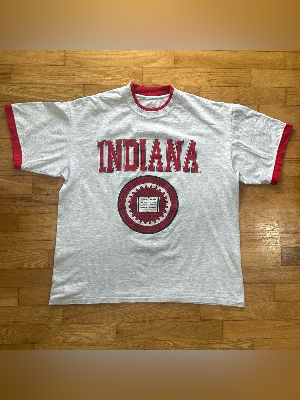 Vintage 80’s/90’s Indiana University Ringer XL Short-Sleeve Graphic T-Shirt
